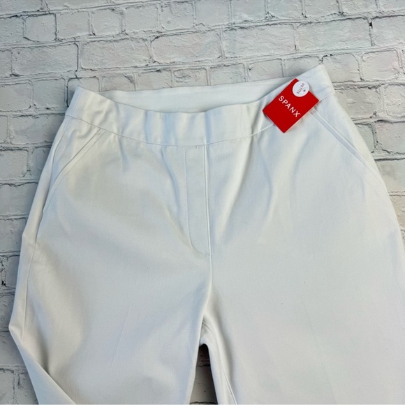 NWT Spanx Kick Flare Pant White Size M Petite - Picture 6 of 9